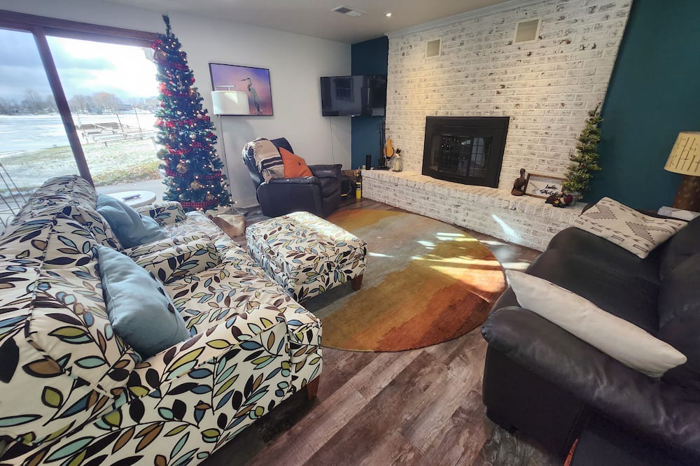 Photo of Livingroom in The Lakes