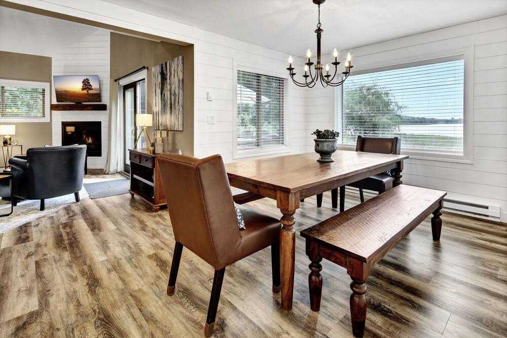 Photo of Livingroom in Avon