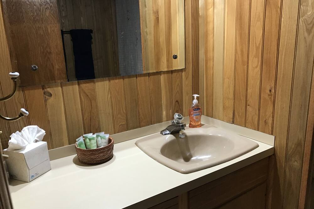 Photo of Bathroom in Onamia
