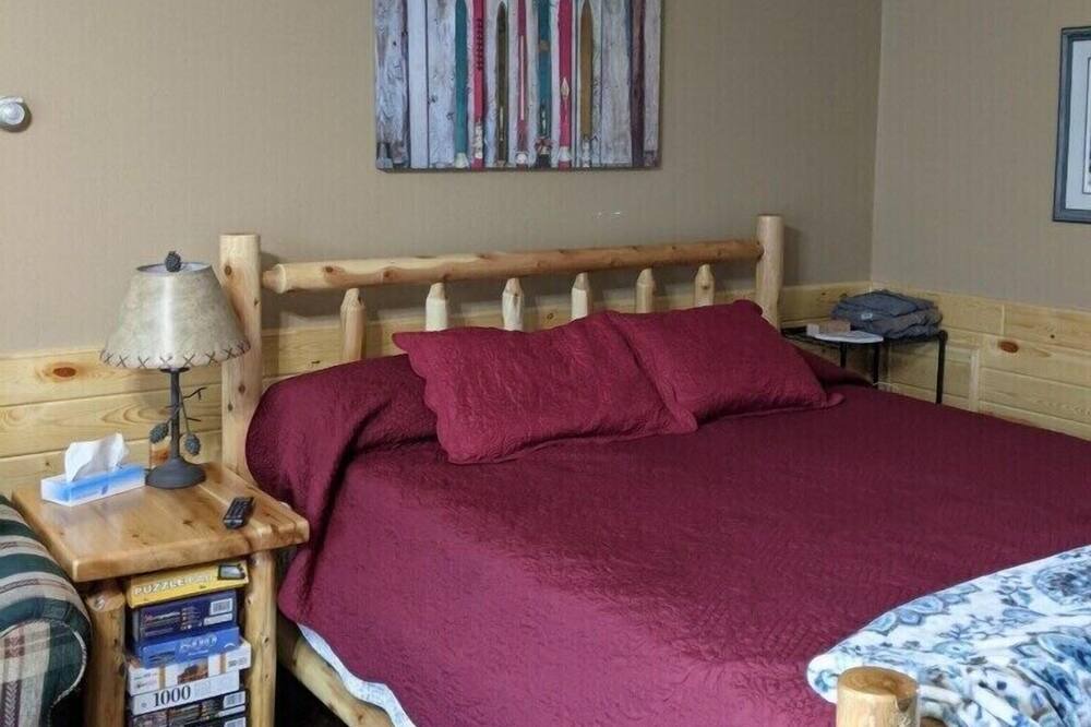 Photo of Bedroom in Hill City
