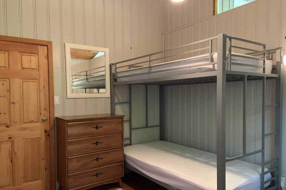 Photo of Bedroom in Chandos Lake
