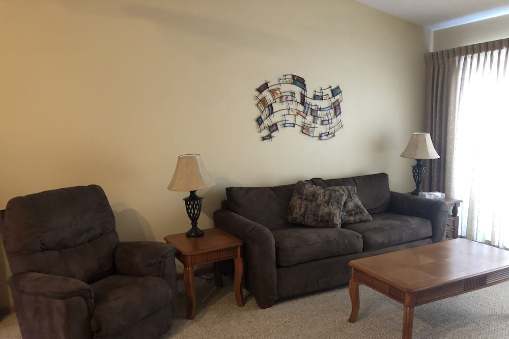 Photo of Livingroom in Hill City