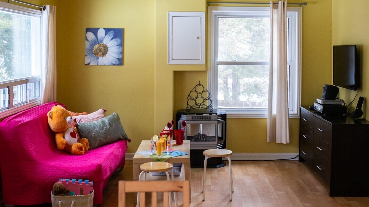 Photo of Livingroom in North Frontenac