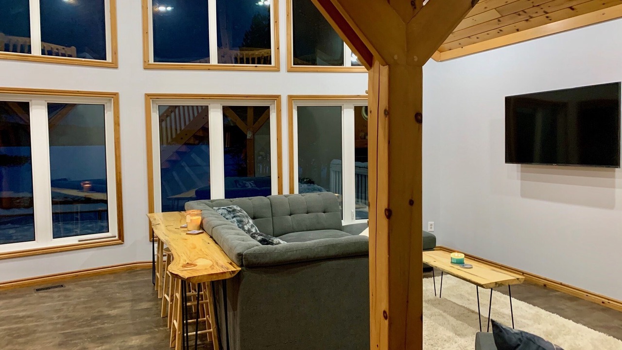 Photo of Livingroom in Highland Grove