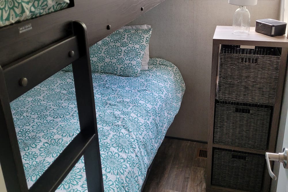 Photo of Bedroom in Washago