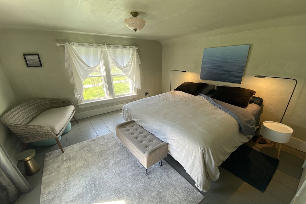 Photo of Bedroom in Fort Erie