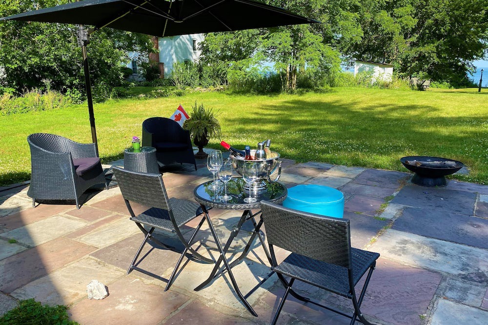 Photo of Patio Balcony in Fort Erie
