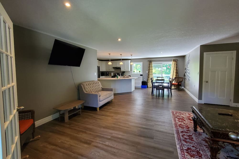 Photo of Livingroom in North Port