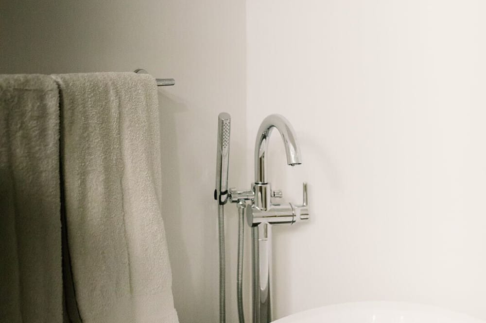 Photo of Bathroom in Harwood