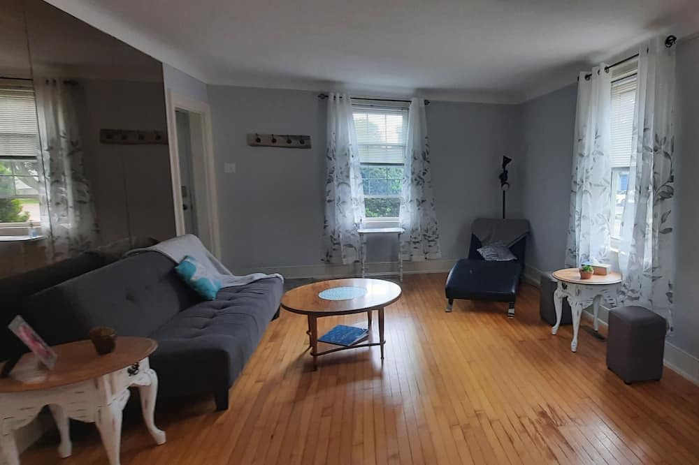 Photo of Livingroom in Port Stanley