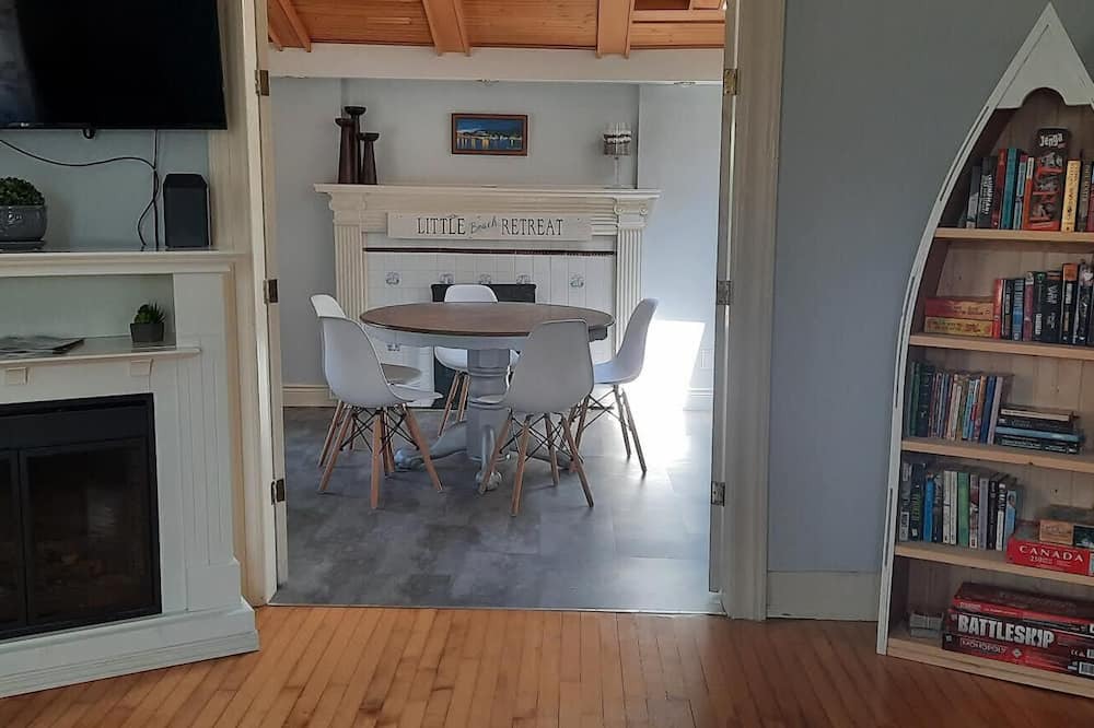 Photo of Livingroom in Port Stanley
