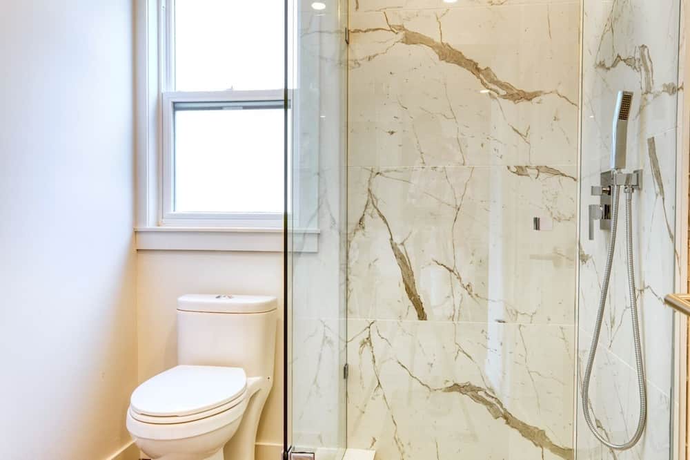 Photo of Bathroom in Wainfleet