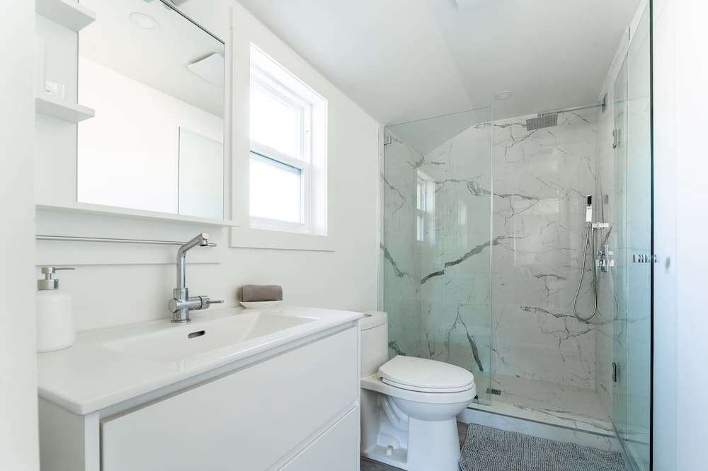 Photo of Bathroom in Wainfleet