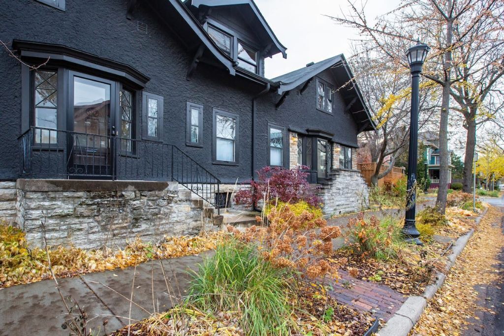 Photo of Outdoor in Lowry Hill East