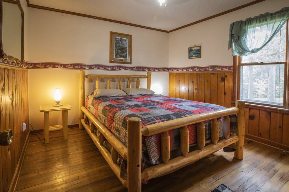 Photo of Bedroom in Walker