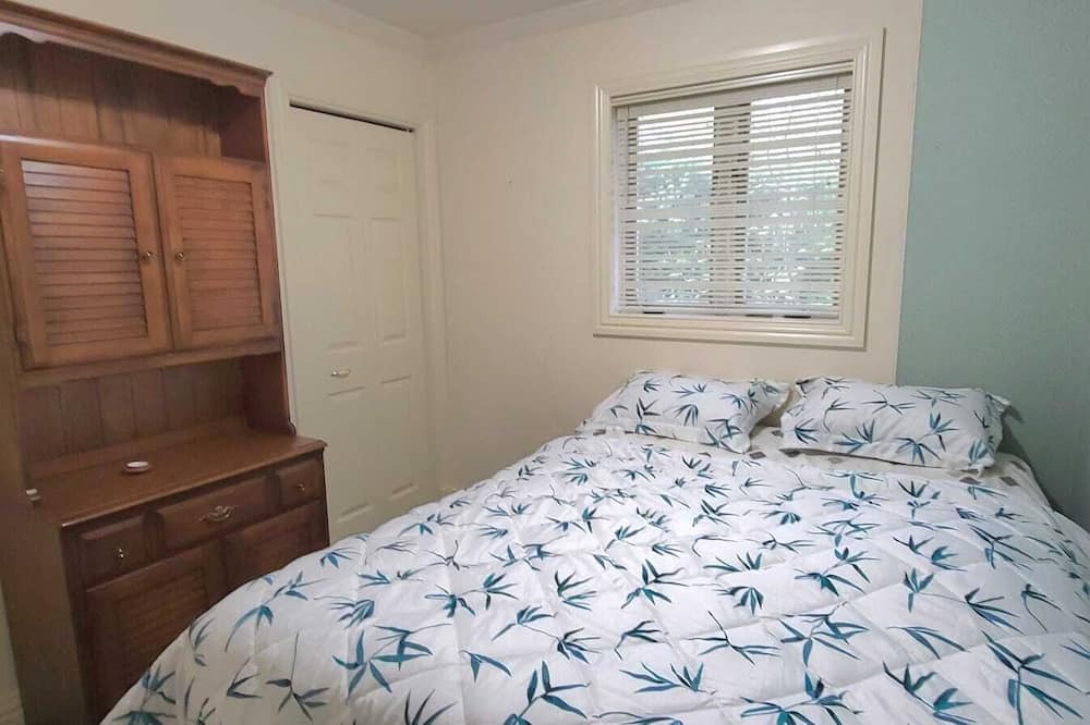 Photo of Bedroom in Meaford