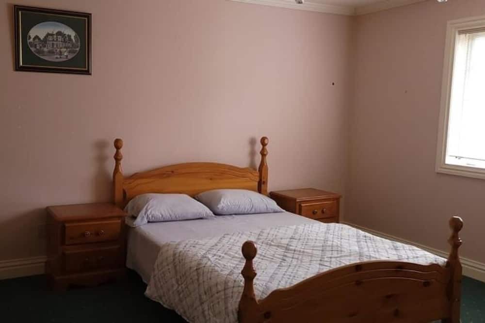 Photo of Bedroom in Meaford