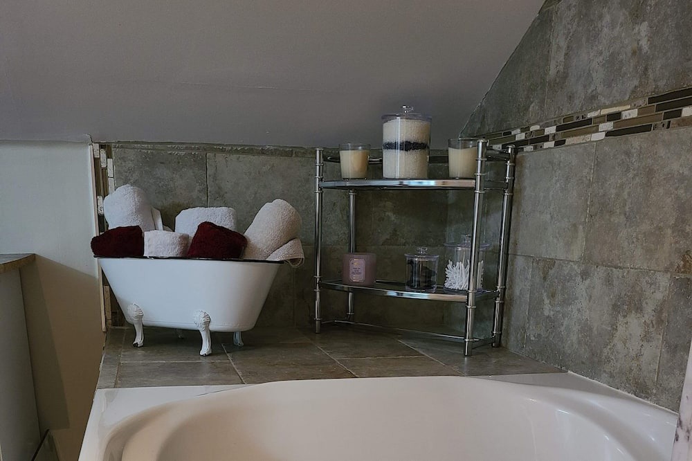 Photo of Bathroom in County of Brant
