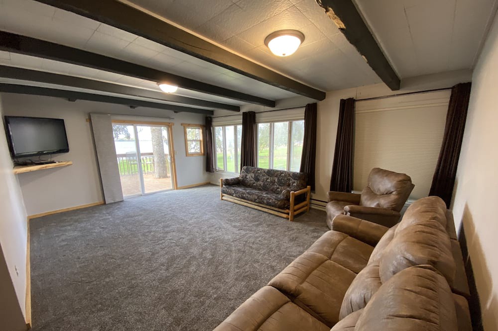 Photo of Livingroom in Hines