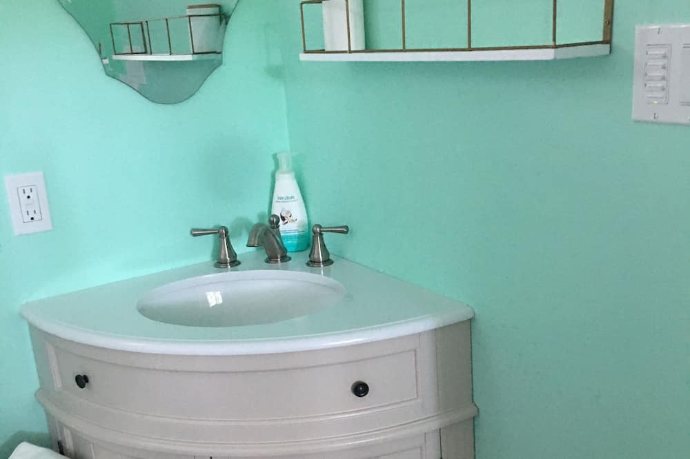 Photo of Bathroom in Whitchurch-Stouffville