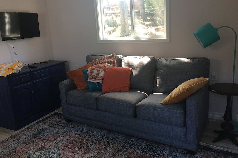 Photo of Livingroom in Whitchurch-Stouffville