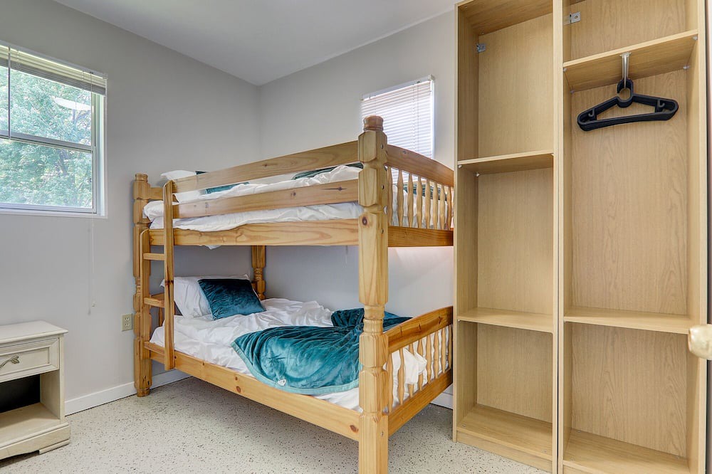 Photo of Bedroom in Roseneath