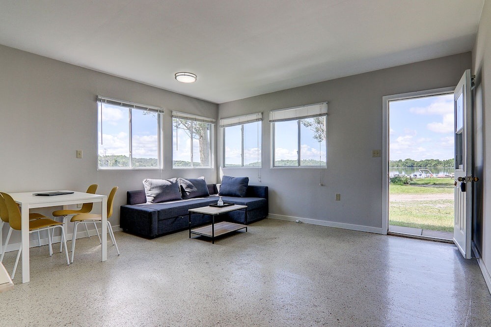Photo of Livingroom in Roseneath