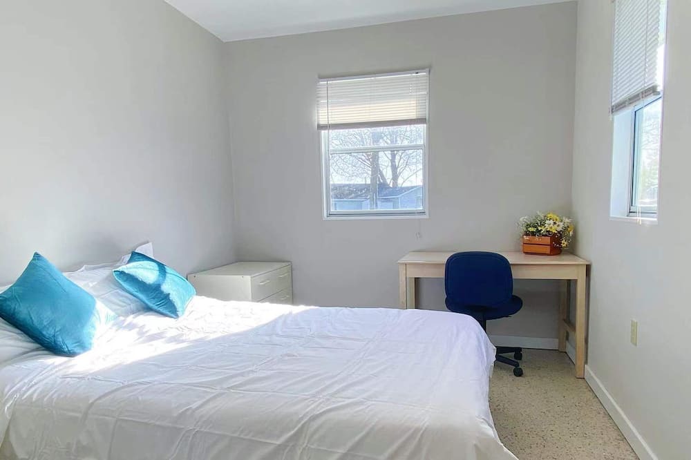 Photo of Bedroom in Roseneath