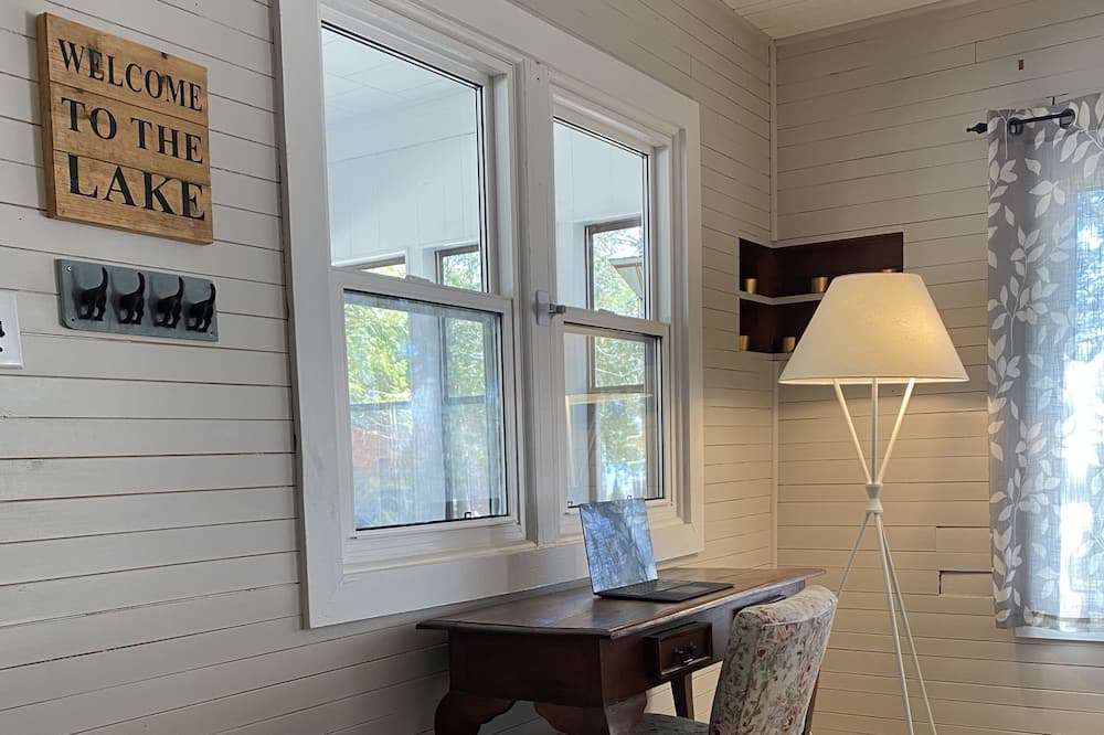 Photo of Livingroom in Fenelon Falls
