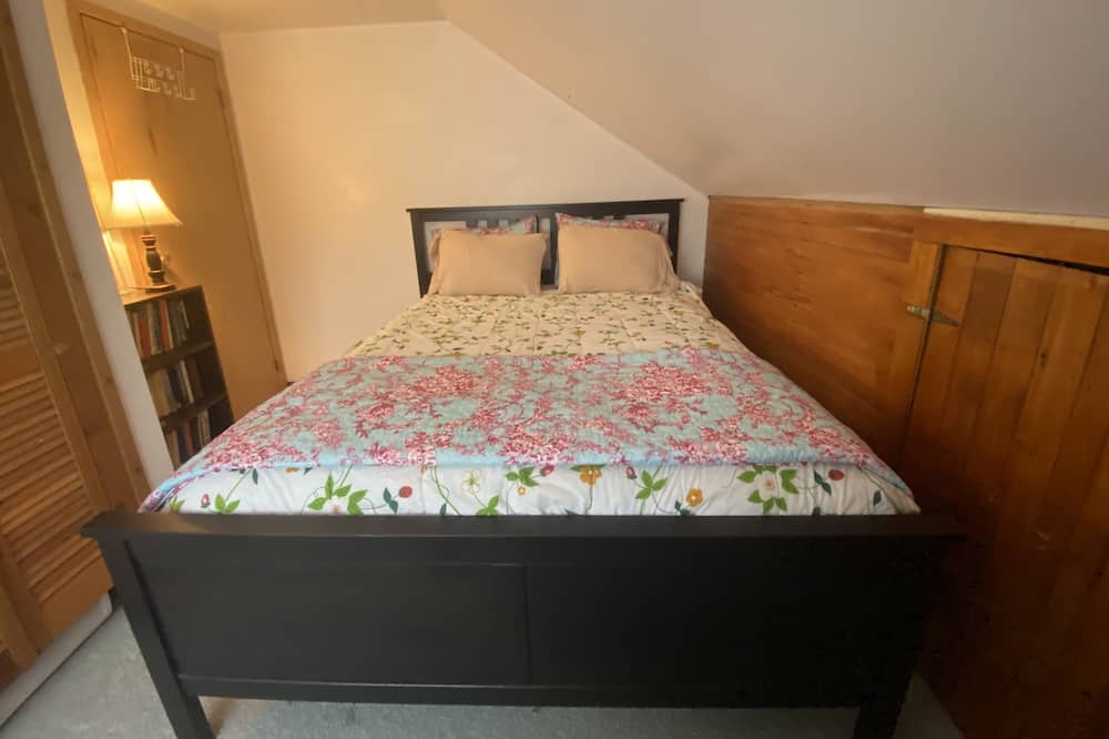 Photo of Bedroom in Fenelon Falls