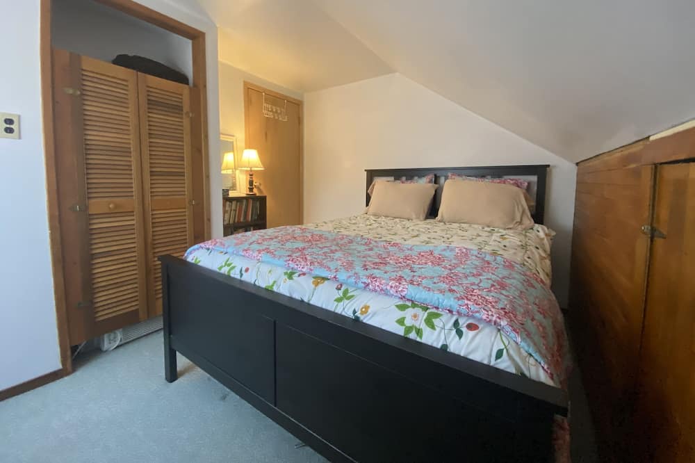 Photo of Bedroom in Fenelon Falls