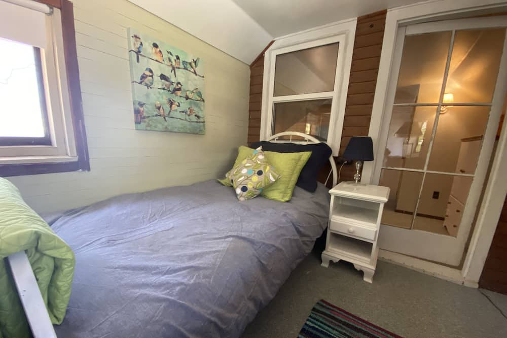 Photo of Bedroom in Fenelon Falls