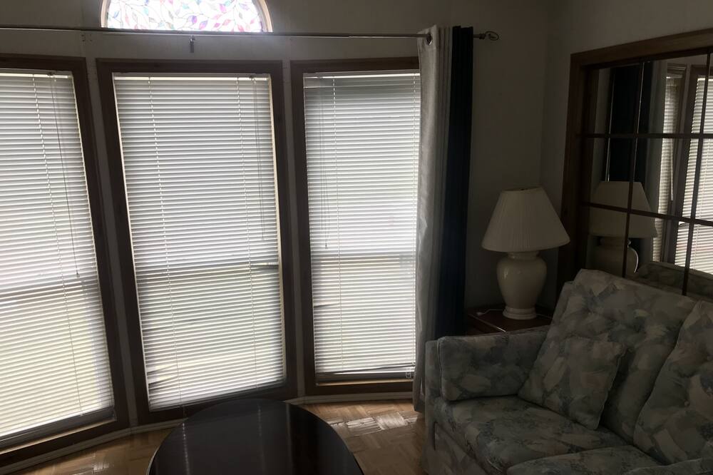 Photo of Livingroom in Pefferlaw