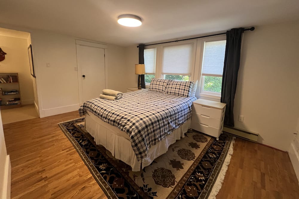 Photo of Bedroom in Georgian Bluffs