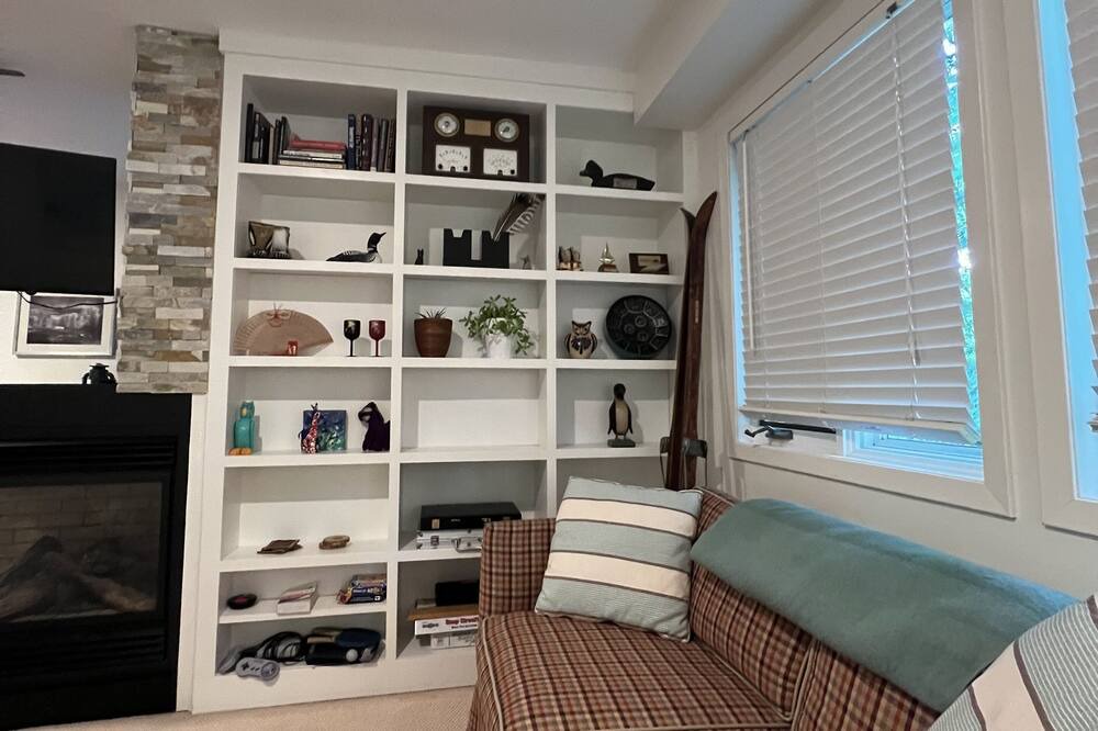 Photo of Livingroom in Georgian Bluffs