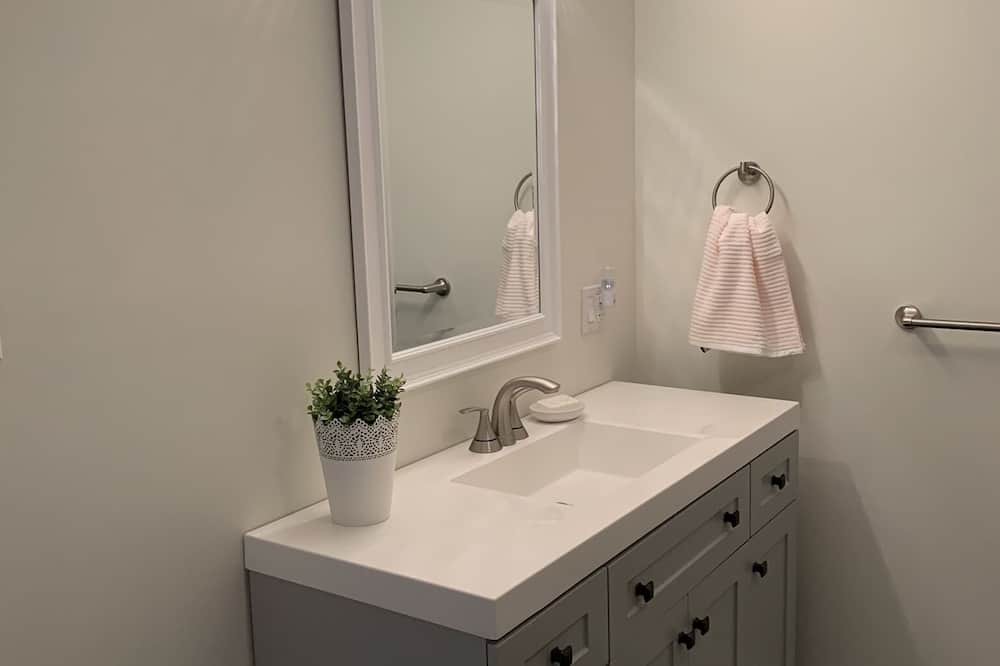 Photo of Bathroom in Baddow