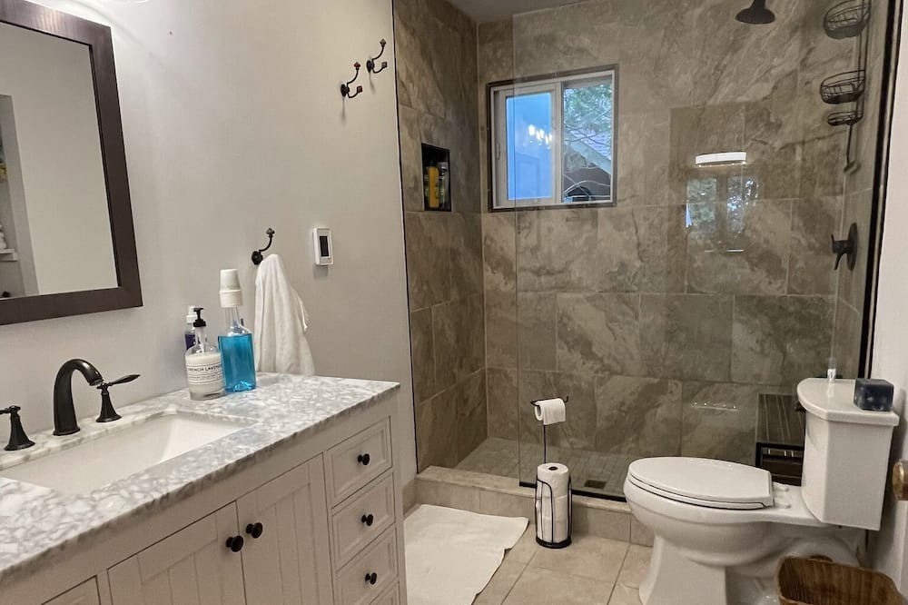 Photo of Bathroom in Selwyn