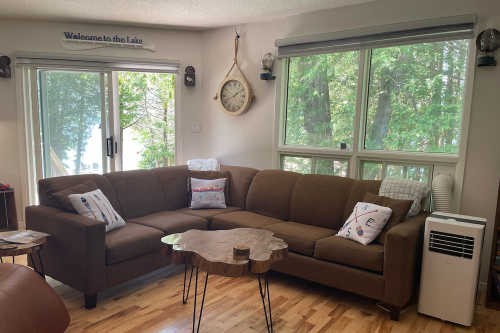 Photo of Livingroom in Selwyn