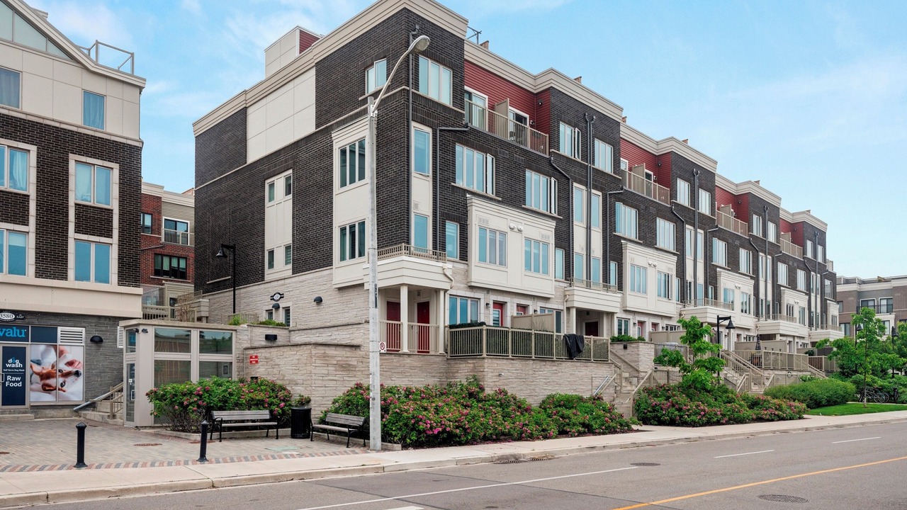 Photo of Outdoor in Saint Clair West Village