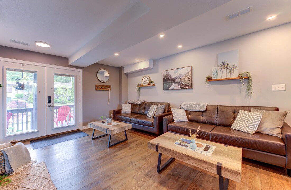 Photo of Livingroom in Port Dover