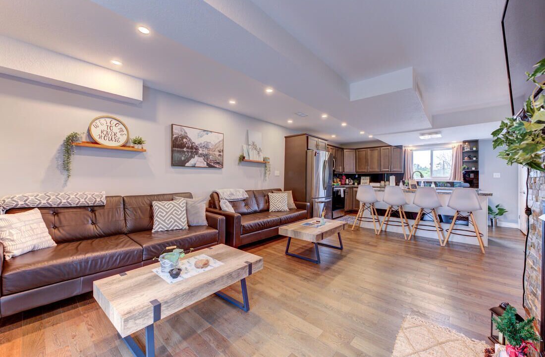 Photo of Livingroom in Port Dover