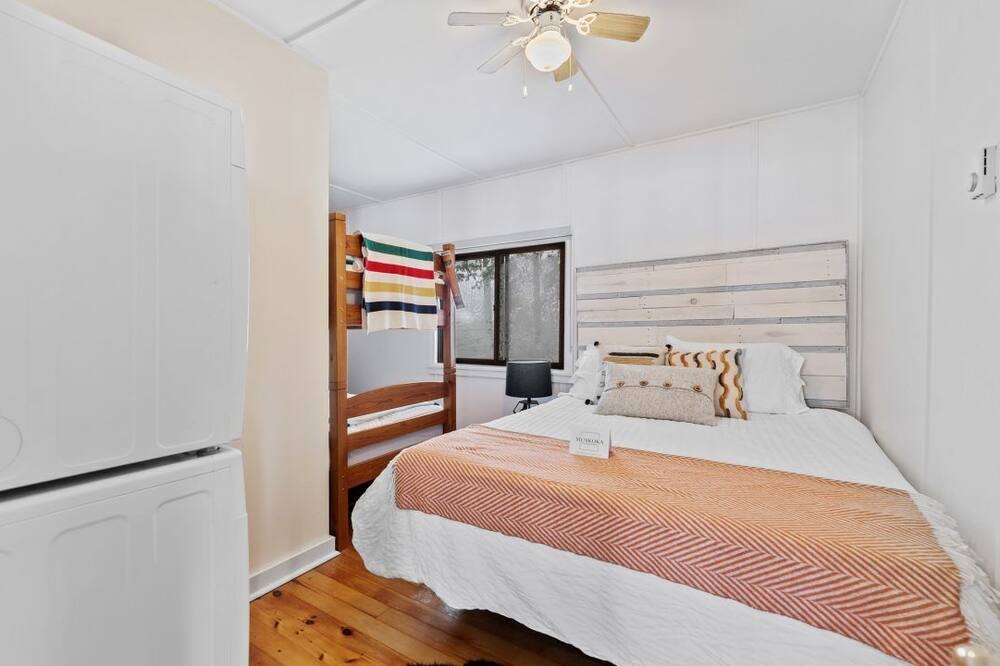 Photo of Bedroom in Gravenhurst