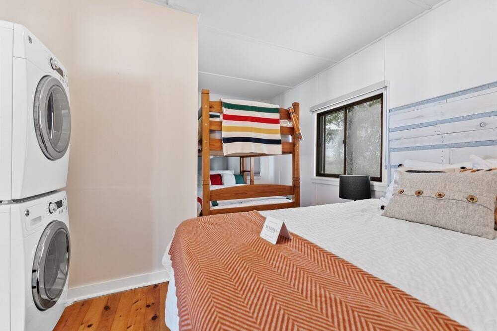 Photo of Bedroom in Gravenhurst