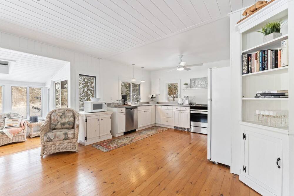 Photo of Bedroom in Gravenhurst