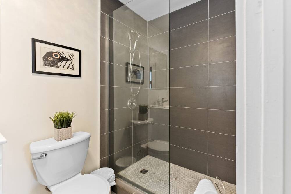 Photo of Bathroom in Gravenhurst