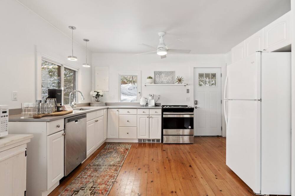 Photo of Kitchen in Gravenhurst
