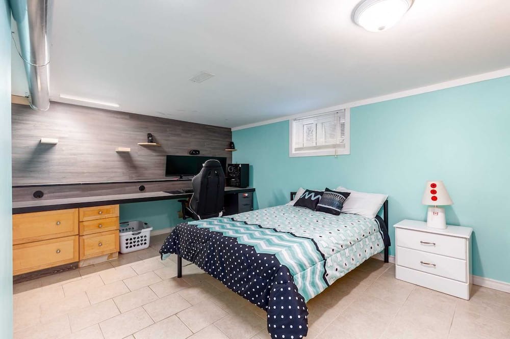 Photo of Bedroom in Durham Region