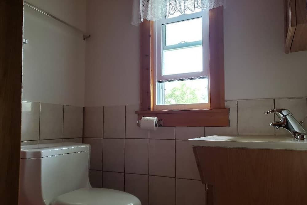 Photo of Bathroom in Wainfleet