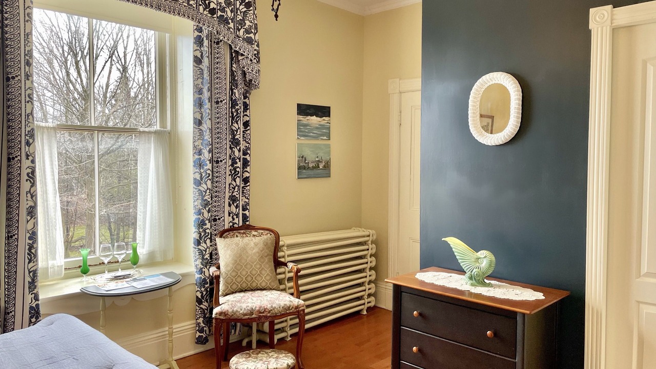 Photo of Bedroom in Gananoque