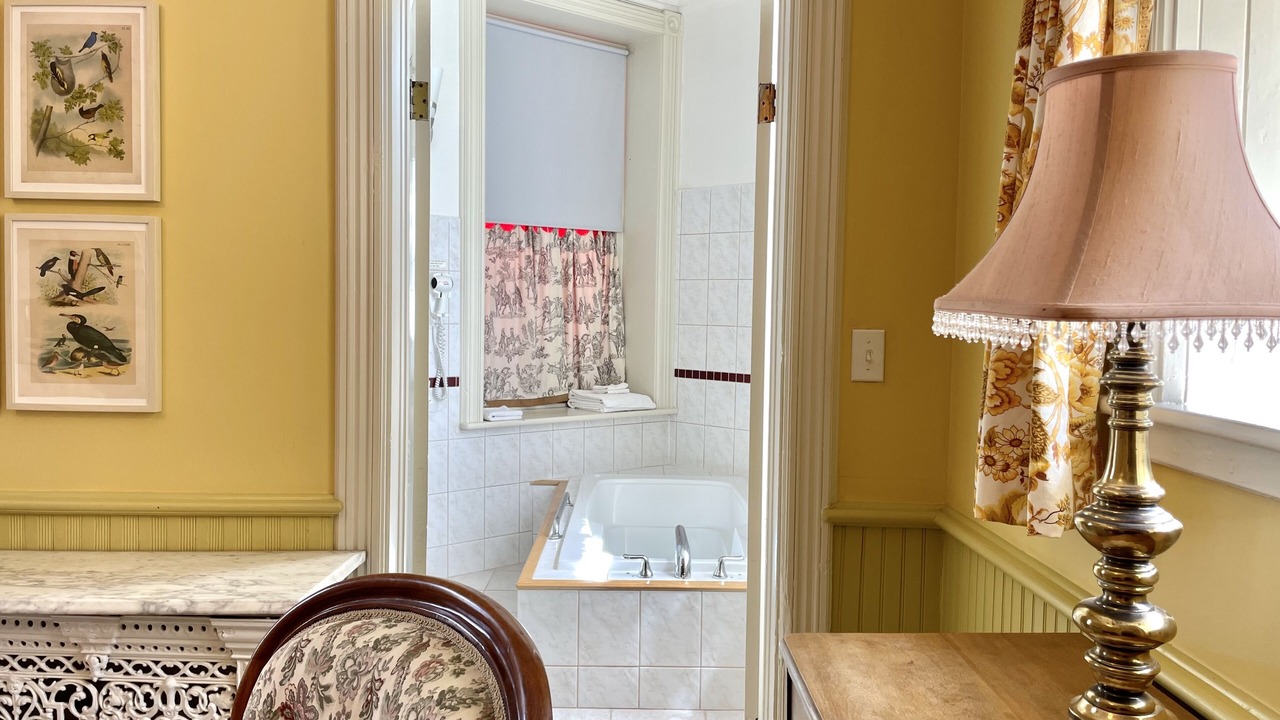 Photo of Bedroom in Gananoque